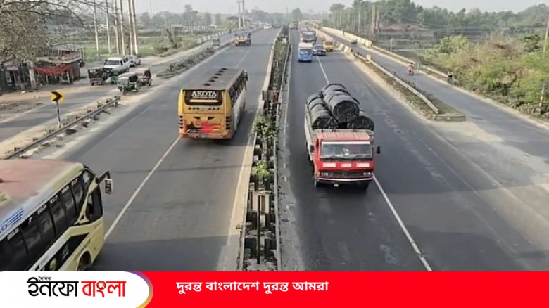 যমুনা সেতুতে যানবাহনের চাপ বাড়লেও যানজট নেই...