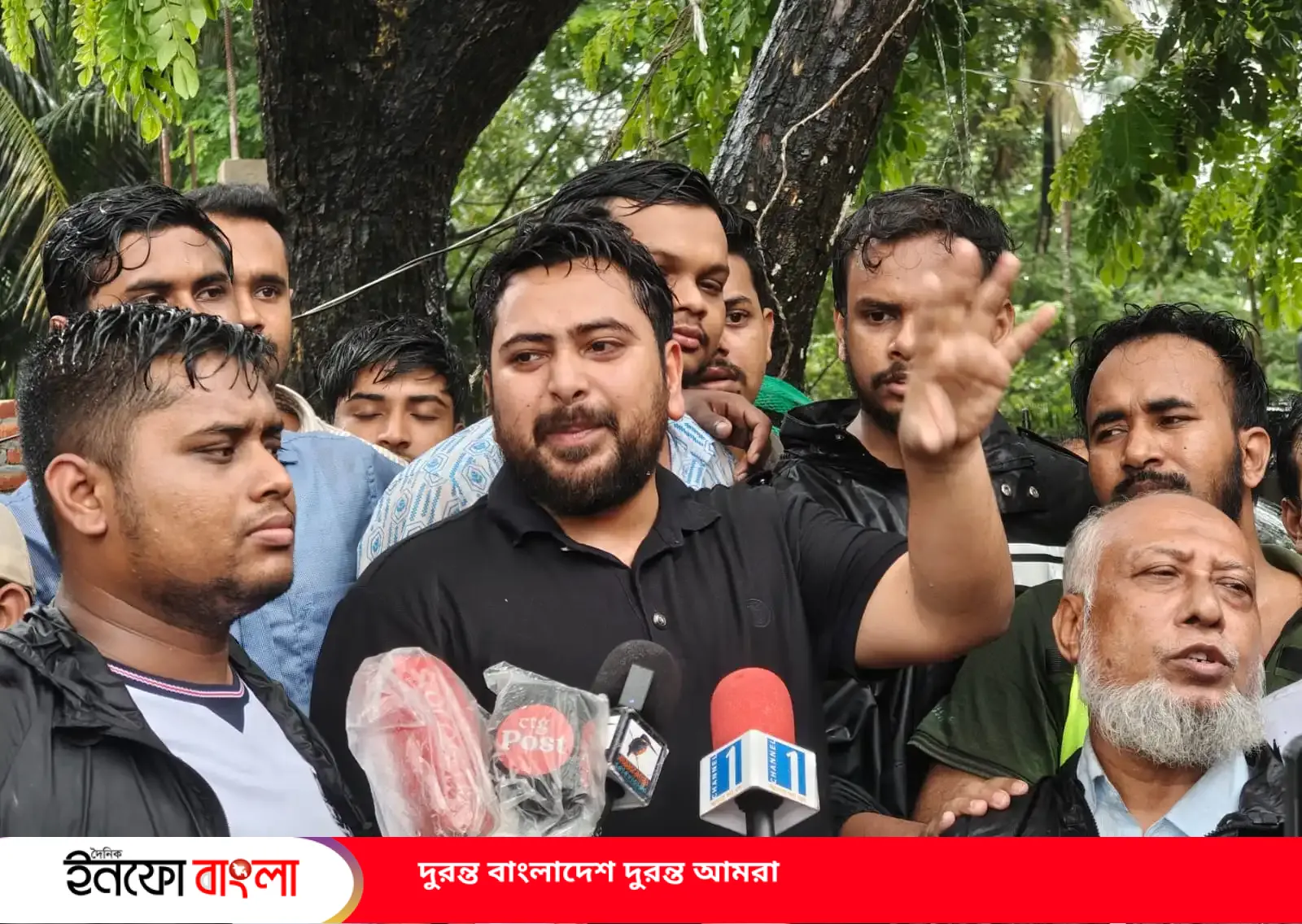 'বিগত সরকারের সময়ে বেড়িবাঁধের নামে লুটপাট হয়েছে', আনোয়ারায় ত্রাণ বিতরণে চিফ হুইপ নাহিদ